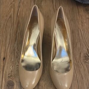 Preloved- Coach- patent leather pumps- sz 7